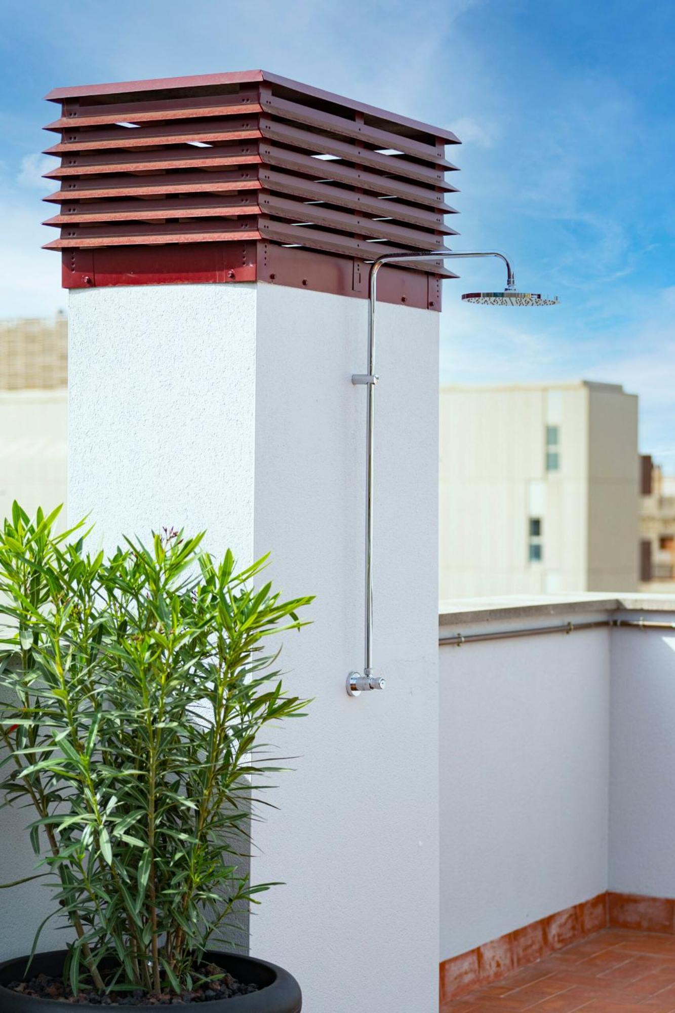 The Orbit Apartments Barcelona Exterior photo